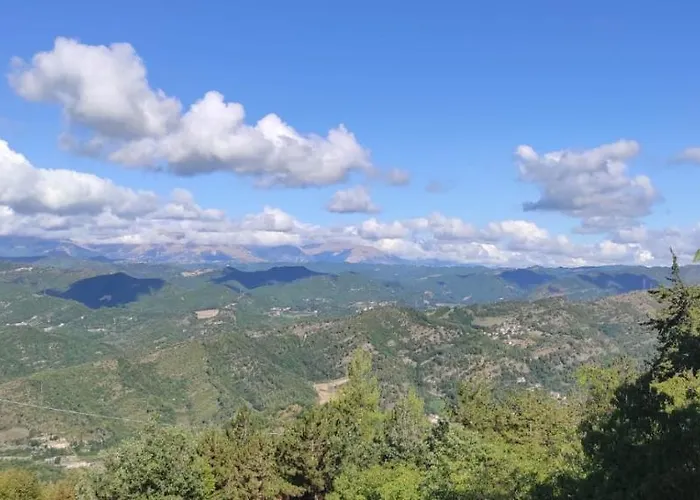 Fattoria La Cona مزرعة للإقامة